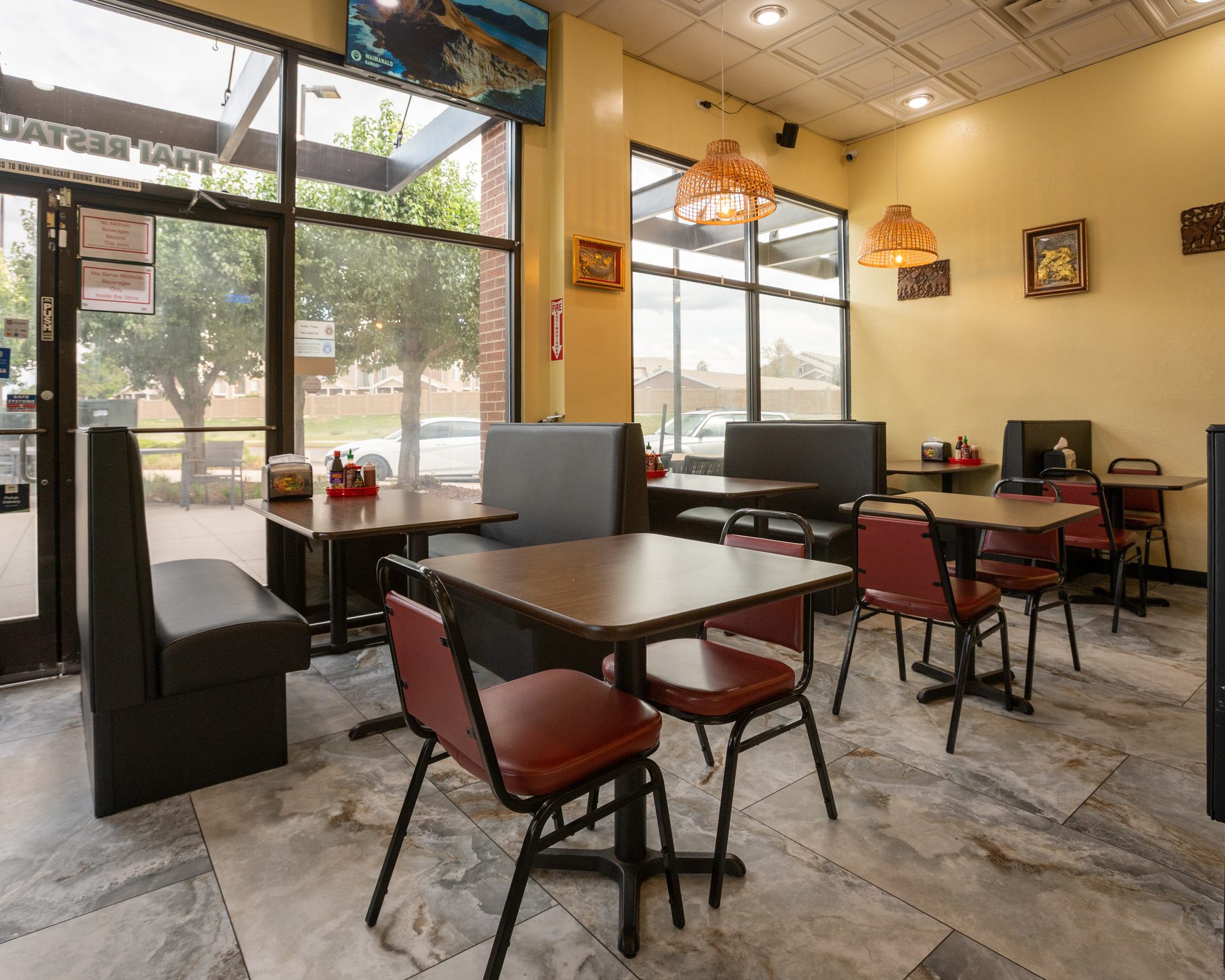 Your Neighborhood Table for Thai Food